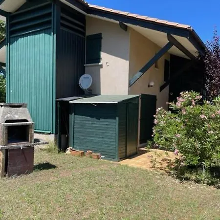 Maison Avec Jardin- A 3' Du *