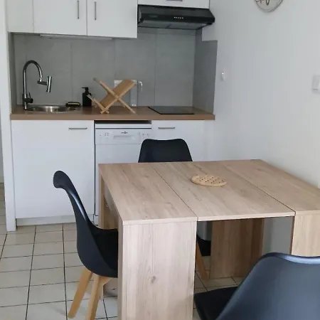 Maison Avec Jardin- A 3' Du Hourtin